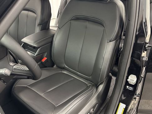 New 2026 Jeep Grand Cherokee L Limited w/ Limited Altitude Package AWD/4WD image 10