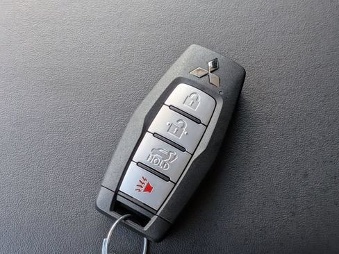 New 2026 Mitsubishi Outlander SE FWD image 31