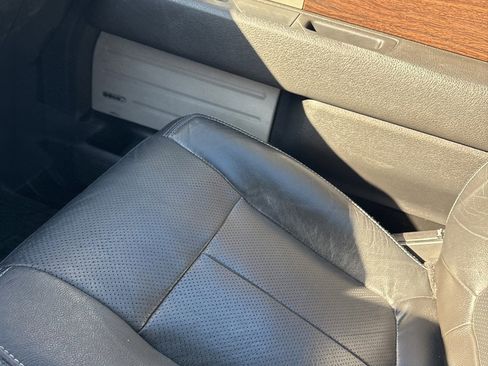 Used 2013 Ford F150 Lariat w/ Luxury Equipment Group image 11