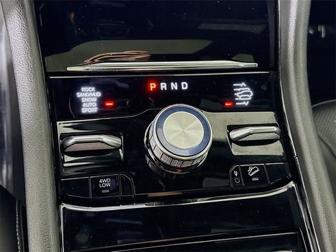 Used 2022 Jeep Grand Cherokee Overland image 10