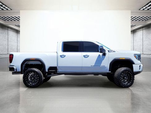 Used 2022 GMC Sierra 2500 Denali w/ Denali Ultimate Package AWD/4WD image 6