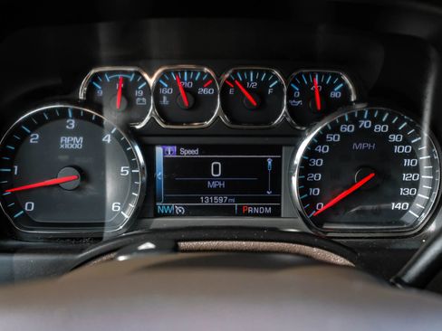 Used 2015 Chevrolet Suburban LTZ image 25