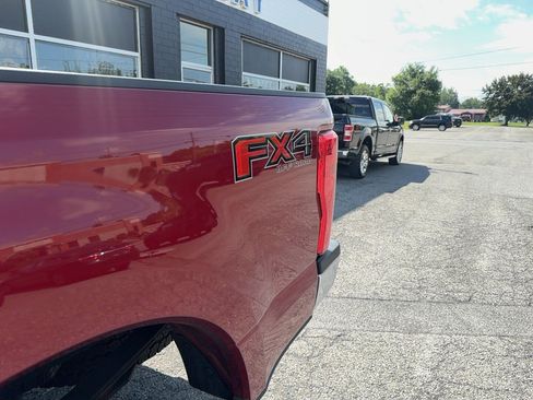 Used 2019 Ford F250 XLT w/ XLT Premium Package AWD/4WD image 14