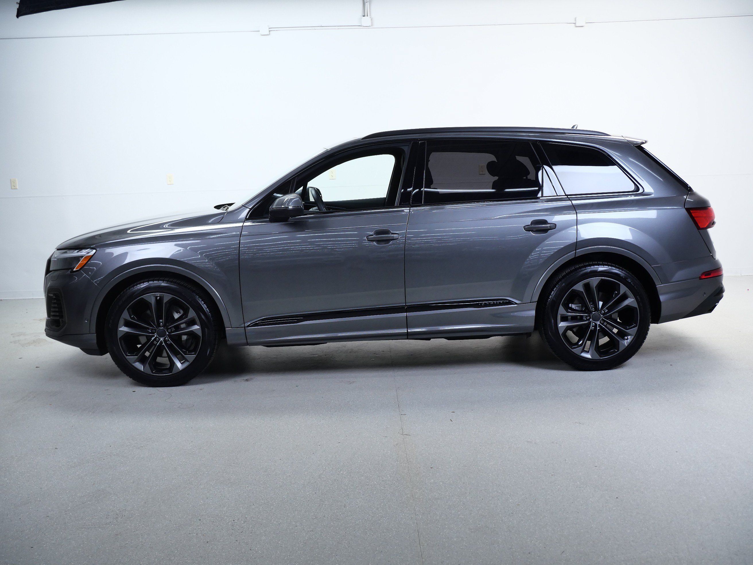Used 2026 Audi Q7 3.0T Premium Plus w/ Premium Plus Package AWD/4WD image 10