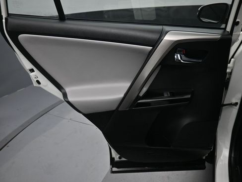 Used 2018 Toyota RAV4 Limited image 30
