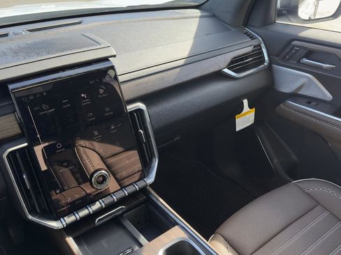 New 2026 GMC Acadia Denali Ultimate image 14