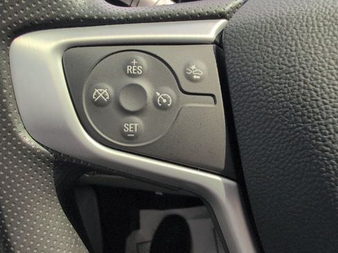 Used 2024 GMC Terrain SLE w/ Driver Convenience Package FWD image 28