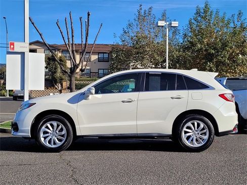 Used 2017 Acura RDX Technology Package image 9