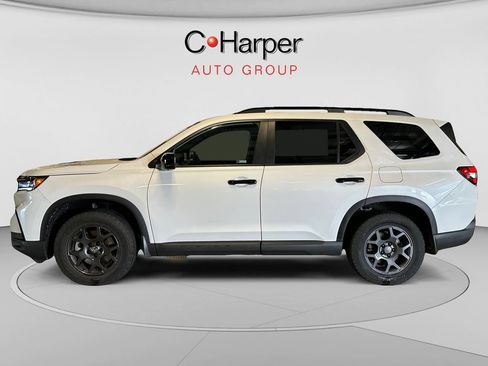 Certified 2024 Honda Pilot TrailSport image 6