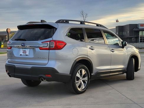 Certified 2024 Subaru Ascent Premium w/ Convenience Package image 4