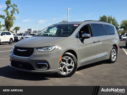 Used 2023 Chrysler Pacifica Limited