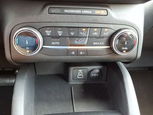 Used 2025 Ford Escape ST-Line FWD image 22