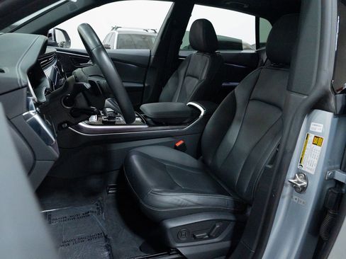 Used 2019 Audi Q8 Prestige w/ Towing Package image 17
