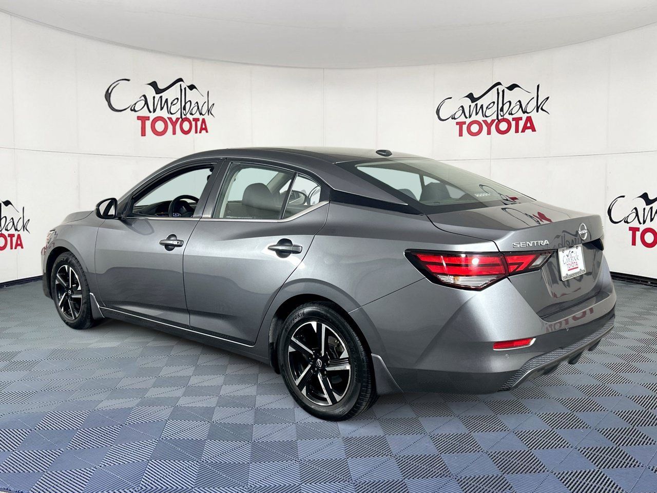 Used 2024 Nissan Sentra SV FWD image 6