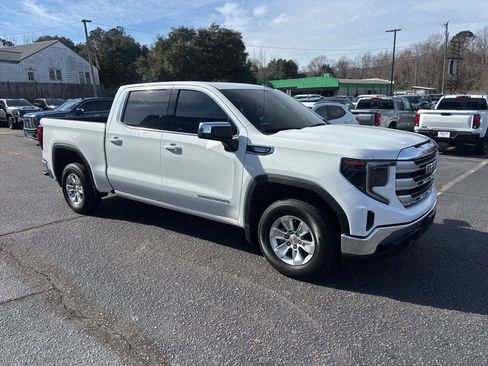 Used 2024 GMC Sierra 1500 SLE w/ Preferred Package image 4