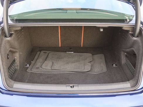 Used 2022 Audi A4 2.0T Premium w/ Convenience Package image 39