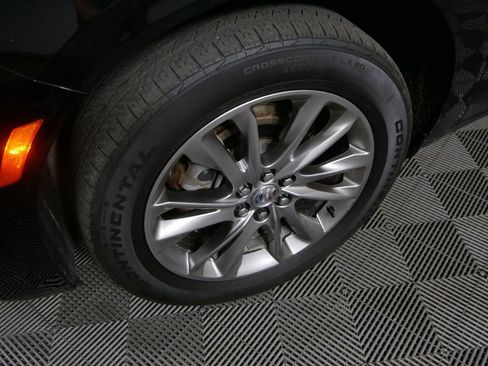 Used 2023 Buick Enclave Avenir image 10