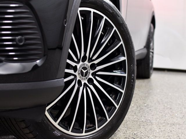 Certified 2025 Mercedes-Benz GLC 300 image 10