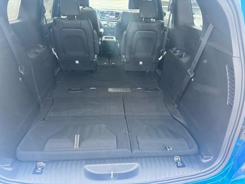 Used 2026 Chrysler Pacifica Select w/ S Appearance Package image 14