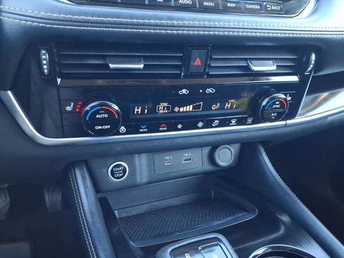 Certified 2023 Nissan Rogue SL w/ SL Premium Package image 20