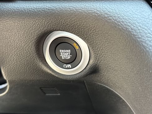 New 2026 Chrysler Pacifica Pinnacle image 37