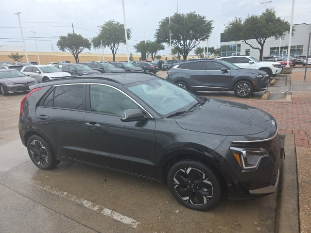 Certified 2023 Kia Niro Wind FWD image 4