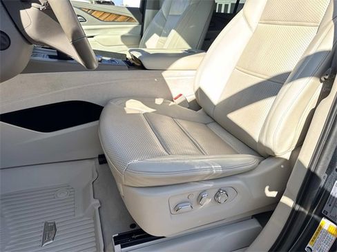 Used 2021 Cadillac Escalade Sport Platinum w/ LPO, ONYX Package image 20