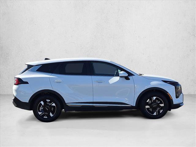 Used 2026 Kia Sportage LX FWD image 4