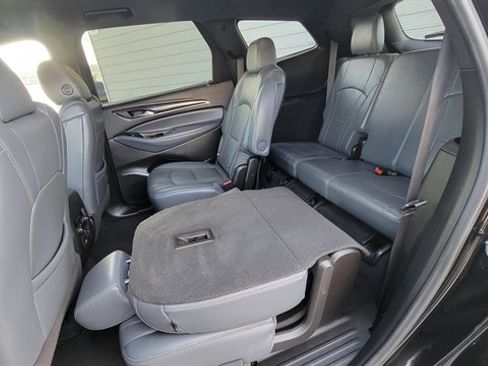Used 2022 Buick Enclave Premium image 55