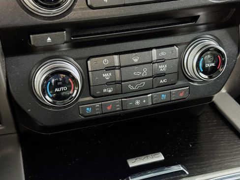 Used 2018 Ford F150 Platinum w/ Equipment Group 701A Luxury image 20