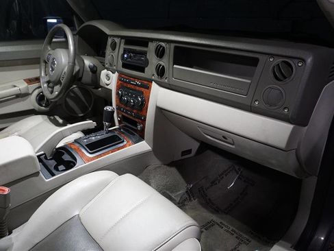 Used 2006 Jeep Commander Limited image 13
