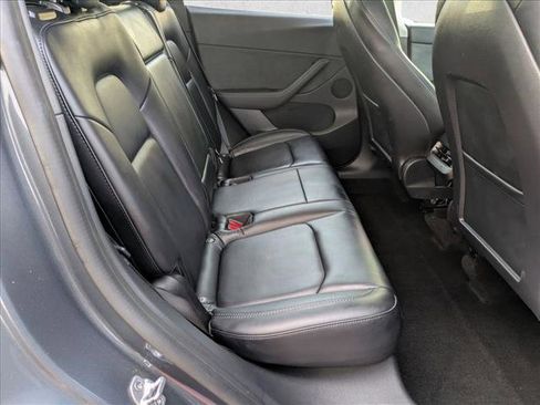 Used 2022 Tesla Model Y Performance image 20