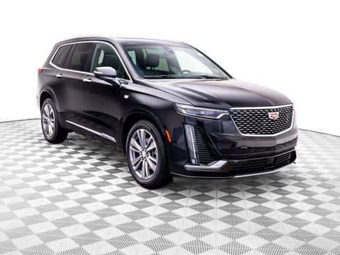 Certified 2025 Cadillac XT6 Premium Luxury w/ Platinum Package AWD/4WD image 9