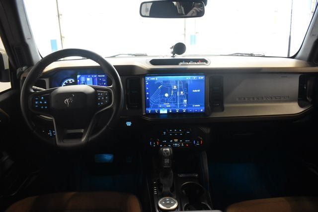 Used 2022 Ford Bronco Outer Banks AWD/4WD image 5