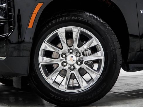Used 2025 Chevrolet Tahoe Premier AWD/4WD image 6