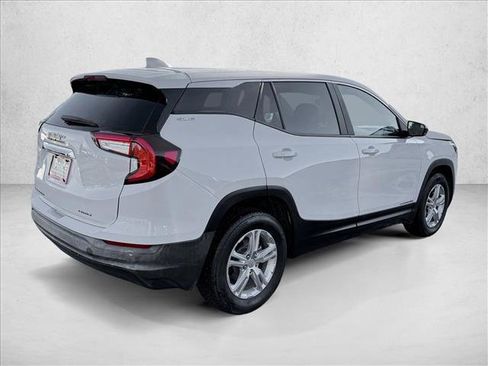 Used 2024 GMC Terrain SLE AWD/4WD image 6