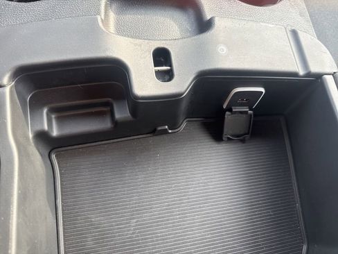 Used 2024 RAM 2500 Big Horn w/ Bed Utility Group image 28