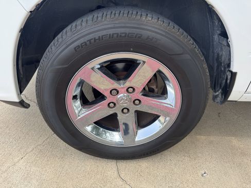 Used 2013 RAM 1500 Express RWD image 9