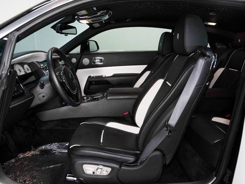 Used 2017 Rolls-Royce Wraith RWD image 36