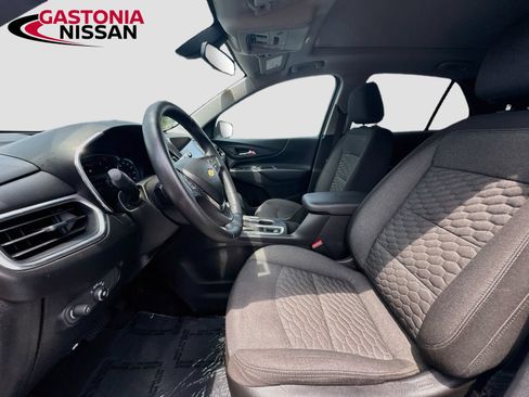 Used 2018 Chevrolet Equinox LT w/ Sun & Infotainment Package FWD image 27