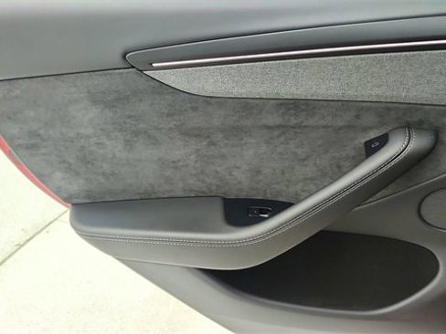 Used 2026 Tesla Model Y Long Range image 30