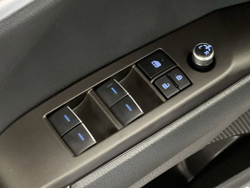 Used 2023 Toyota Camry XSE image 13