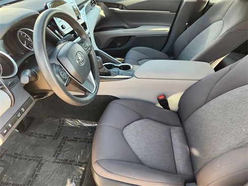 Used 2024 Toyota Camry LE image 9