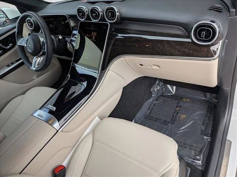 Used 2026 Mercedes-Benz GLC 300 4MATIC image 22