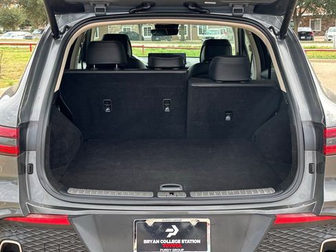 Used 2025 Genesis GV70 2.5T image 7
