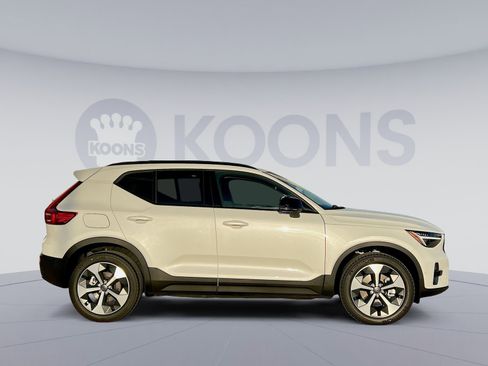 New 2026 Volvo XC40 B5 Plus w/ Protection Package Premier image 8