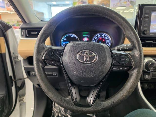 Used 2021 Toyota RAV4 XLE w/ Convenience Package AWD/4WD image 11