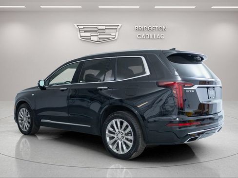 Used 2023 Cadillac XT6 Premium Luxury w/ Technology Package FWD image 5