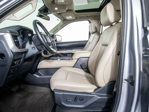 Used 2024 Ford Expedition Max XLT RWD image 8