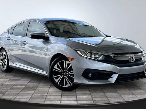 Used 2018 Honda Civic EX-L image 3